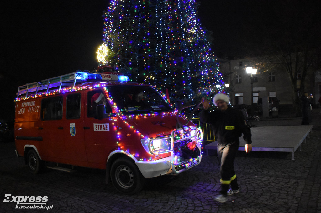 Rozświetlenie choinki w Sierakowicach