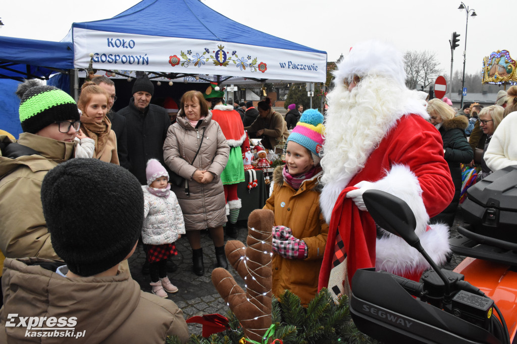 Jarmark Bożonarodzeniowy i Przegląd Gwiazdek