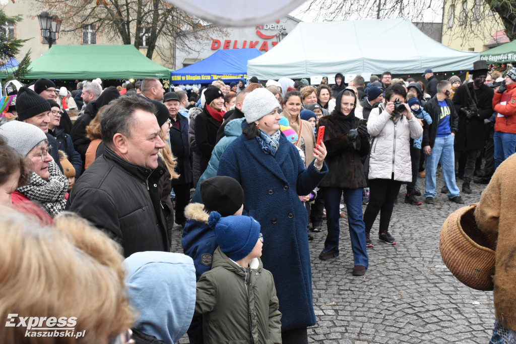 Jarmark Bożonarodzeniowy i Przegląd Gwiazdek