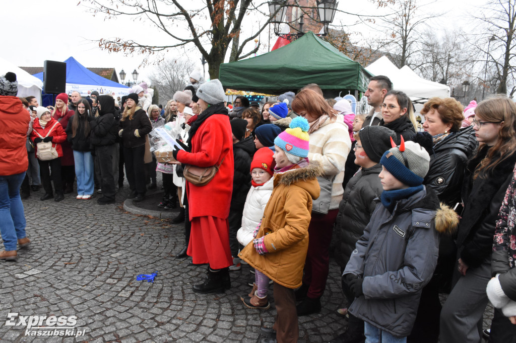 Jarmark Bożonarodzeniowy i Przegląd Gwiazdek