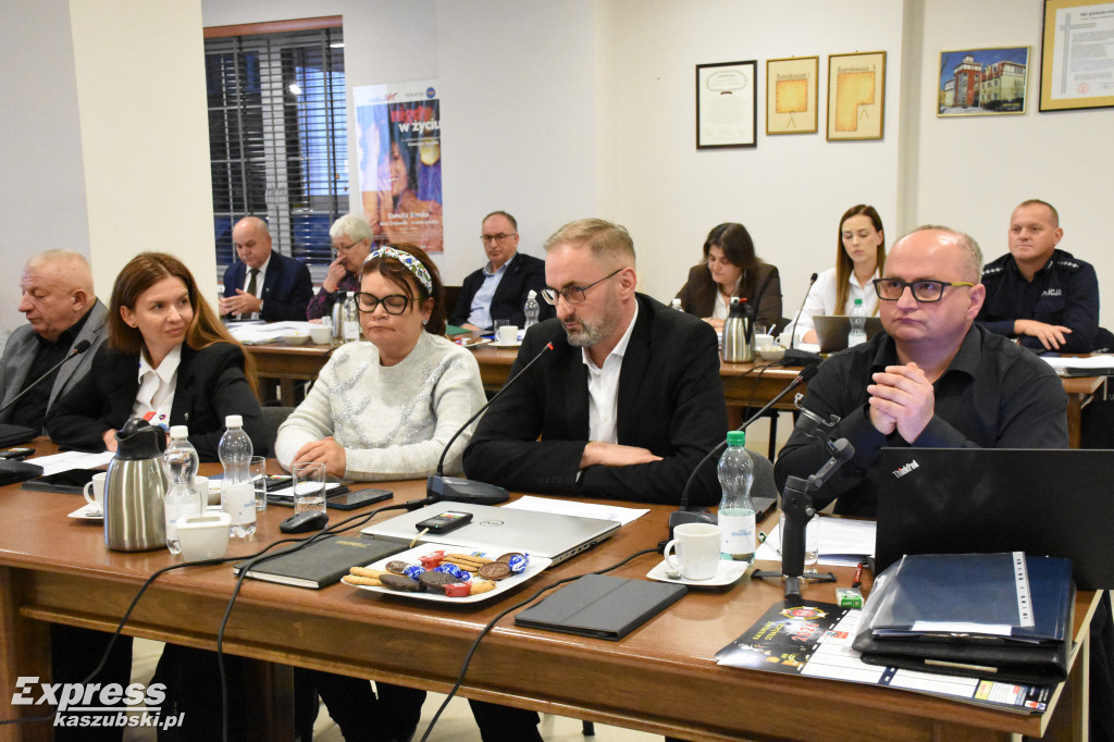 Burzliwa sesja w Sierakowicach