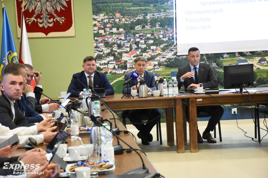 Listy gratulacyjne dla stypendystów marszałka województwa