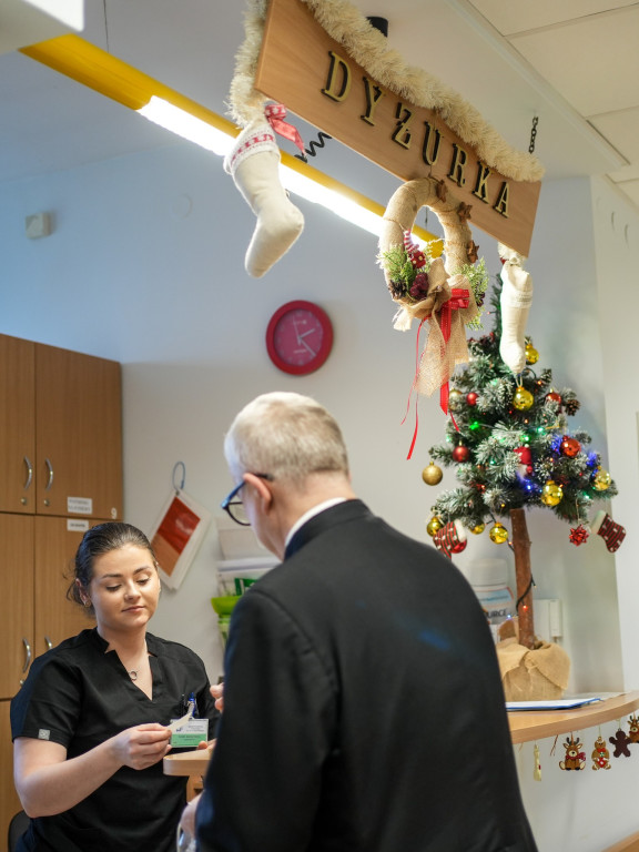Biskup odwiedził szpital i hospicjum