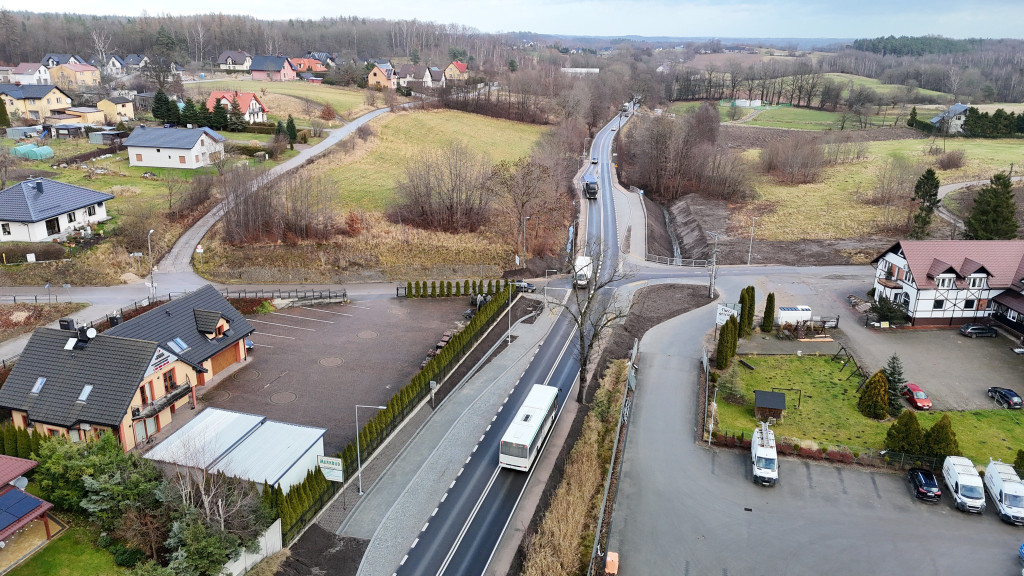 Wyremontowana droga wojewódzka w Grzybnie