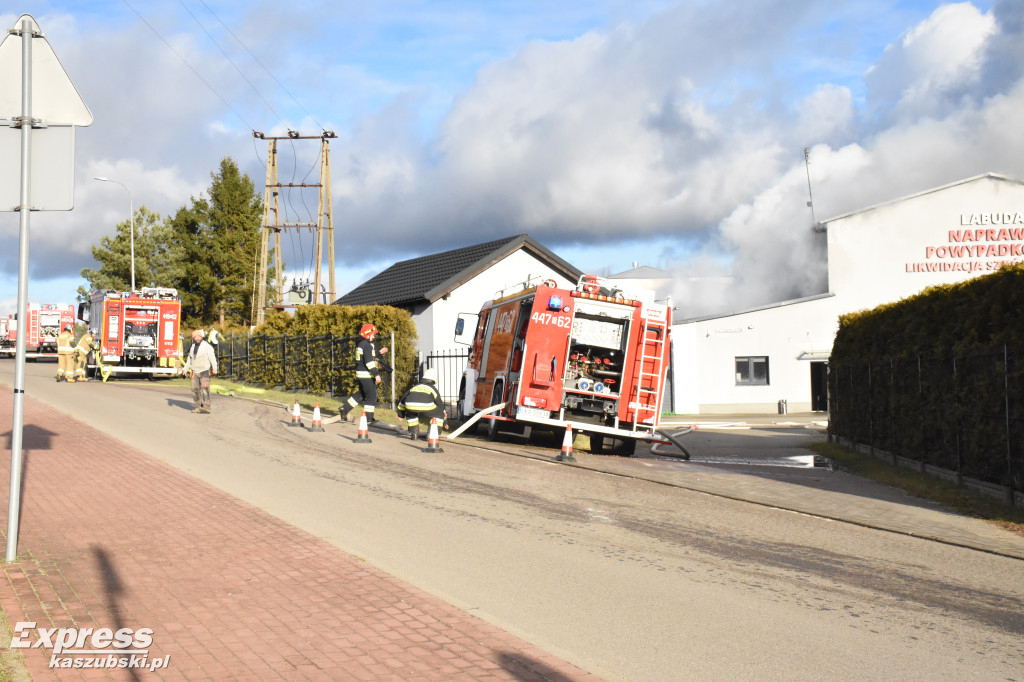 Pożar lakierni w Łapalicach