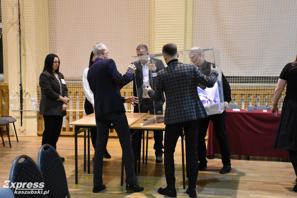 Konsultacje społeczne w Gowidlinie