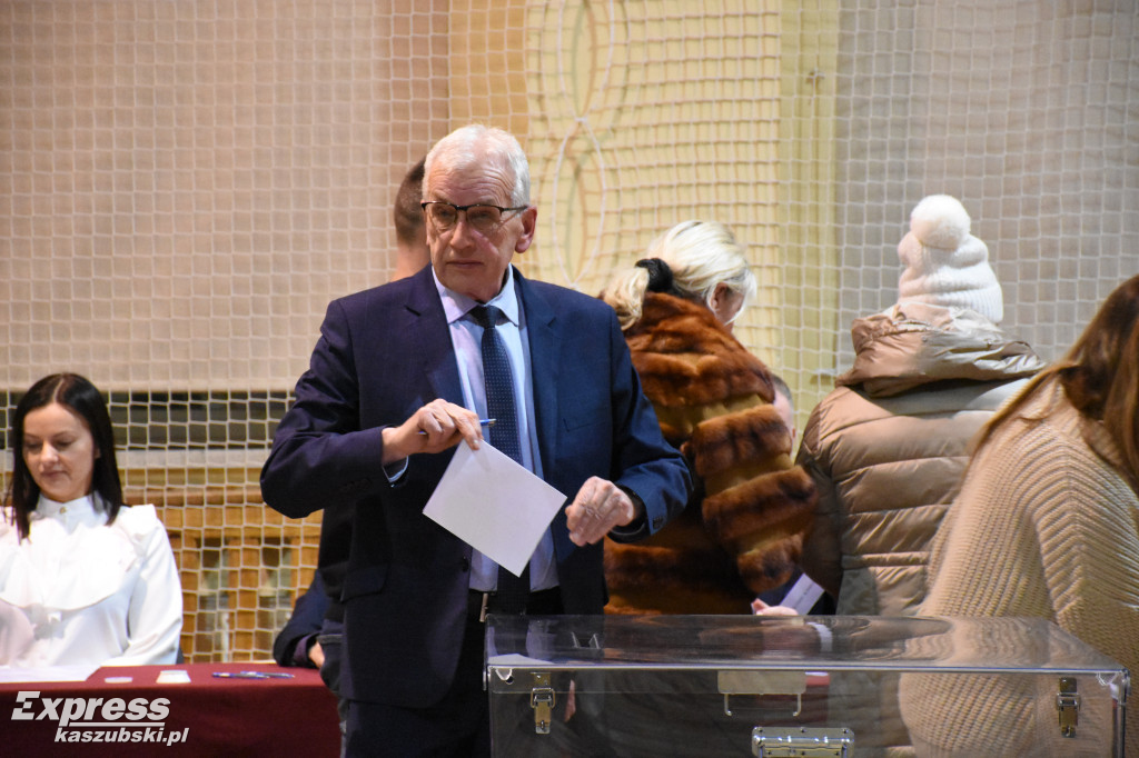 Konsultacje społeczne w Gowidlinie