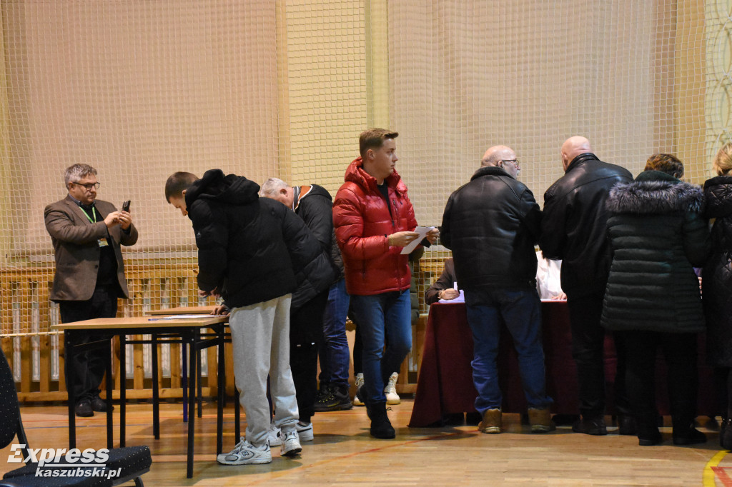 Konsultacje społeczne w Gowidlinie