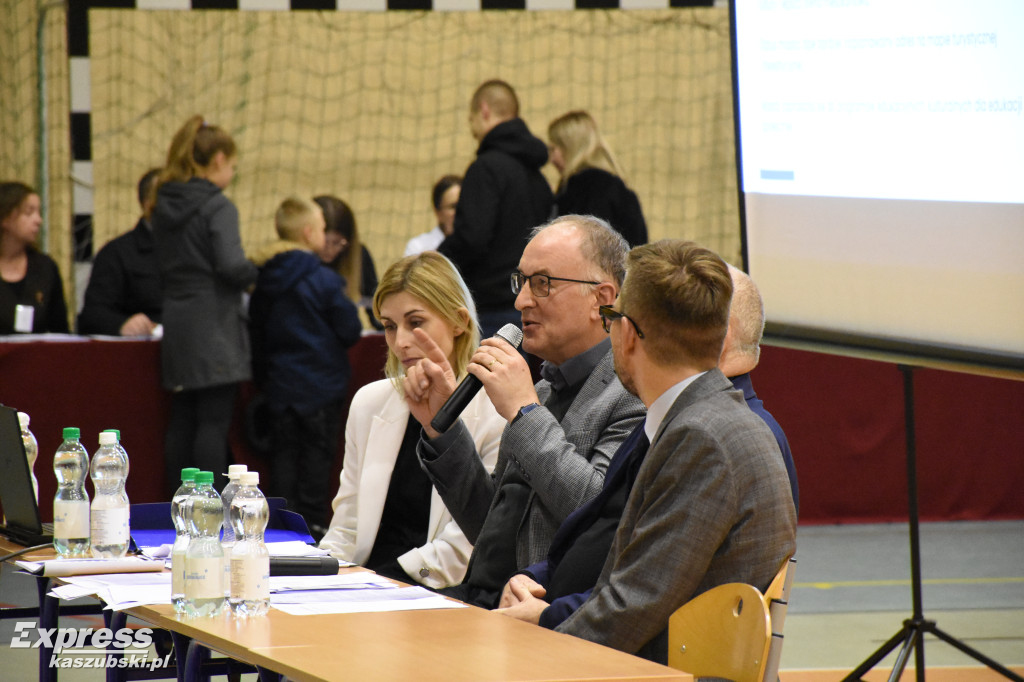 Konsultacje społeczne w Sierakowicach