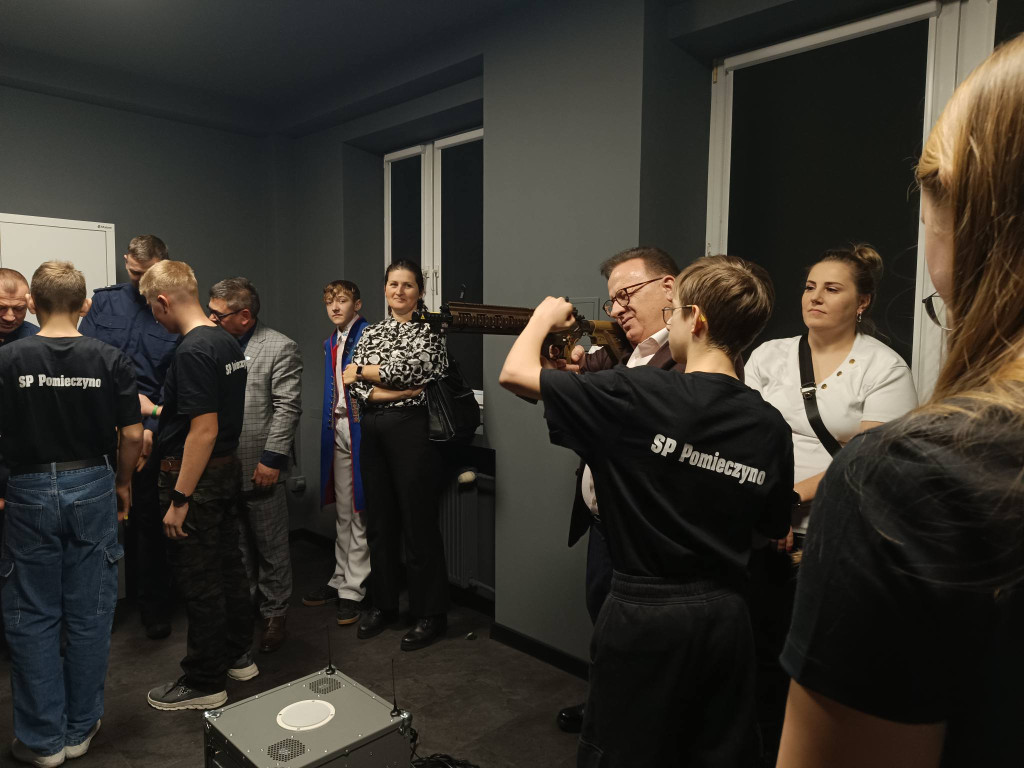 Otwarcie strzelnicy w SP w Pomieczynie