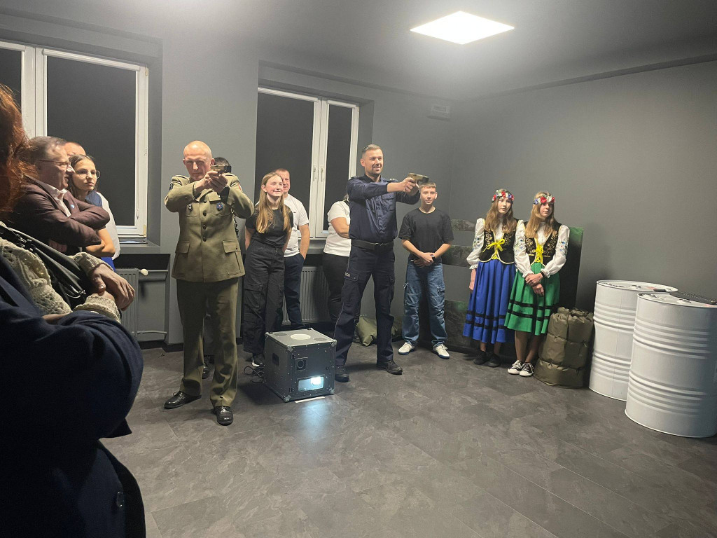 Otwarcie strzelnicy w SP w Pomieczynie