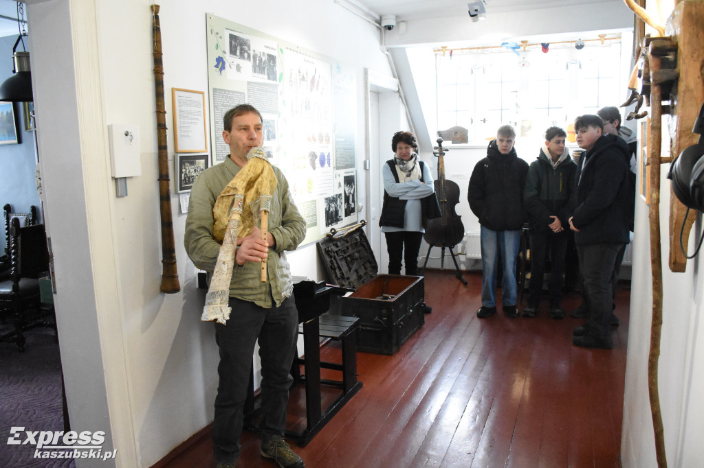 Kaszubskie dudy - pierwsza prezentacja