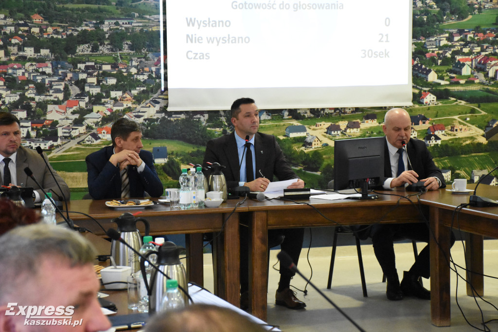 Sesja w Sierakowicach - koniec sprawy praw miejskich