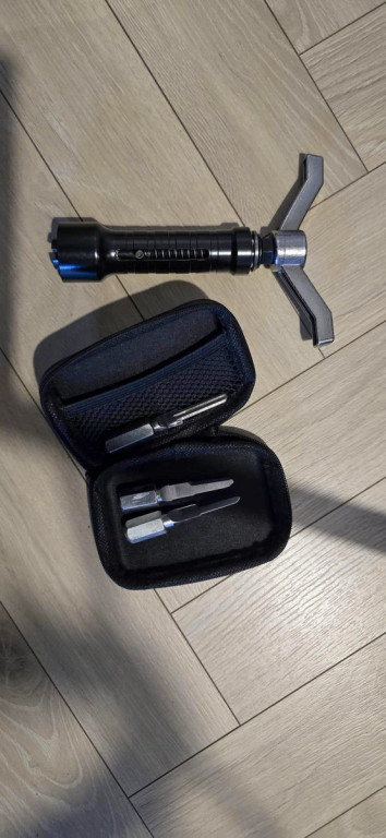 Rozbito grupę złodziei luksusowych samochodów