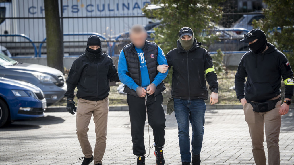 Rozbito grupę złodziei luksusowych samochodów