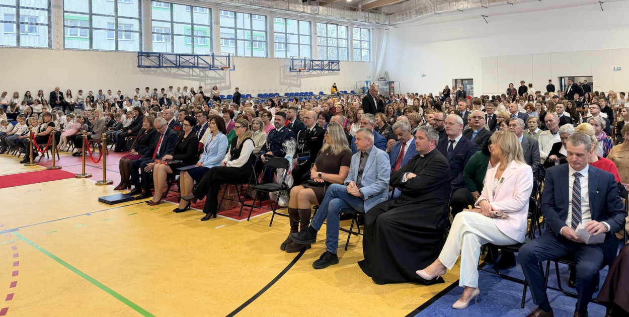 Nowy plac zabaw i 50-lecie nadania imienia SP nr 1