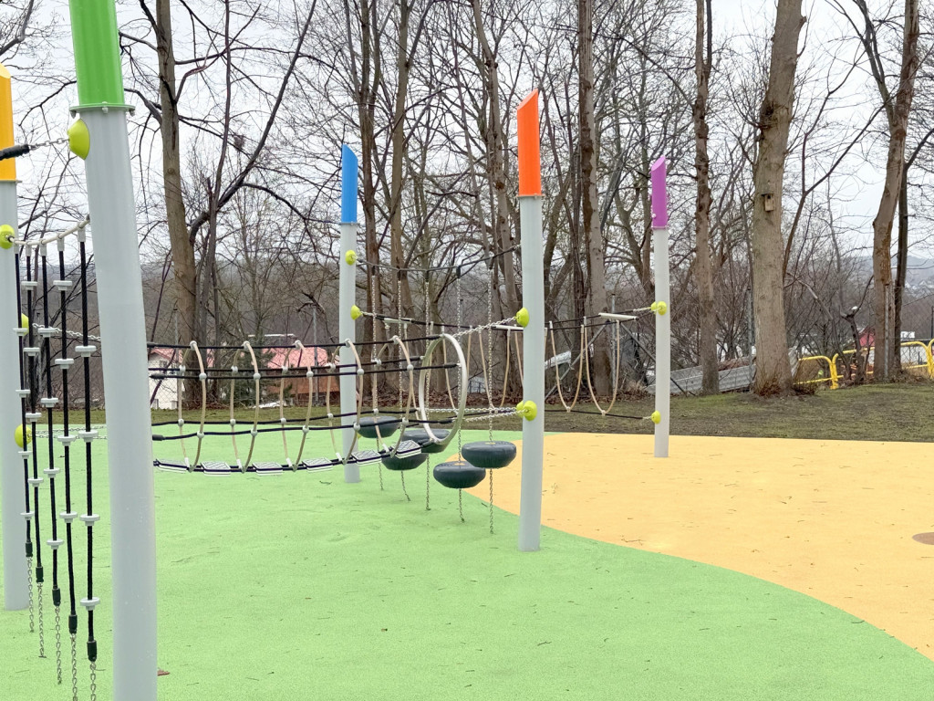 Nowy plac zabaw i 50-lecie nadania imienia SP nr 1