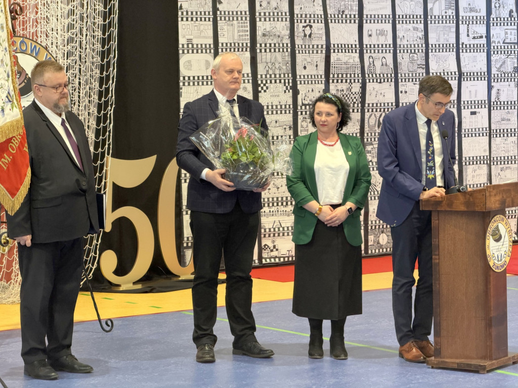 Nowy plac zabaw i 50-lecie nadania imienia SP nr 1