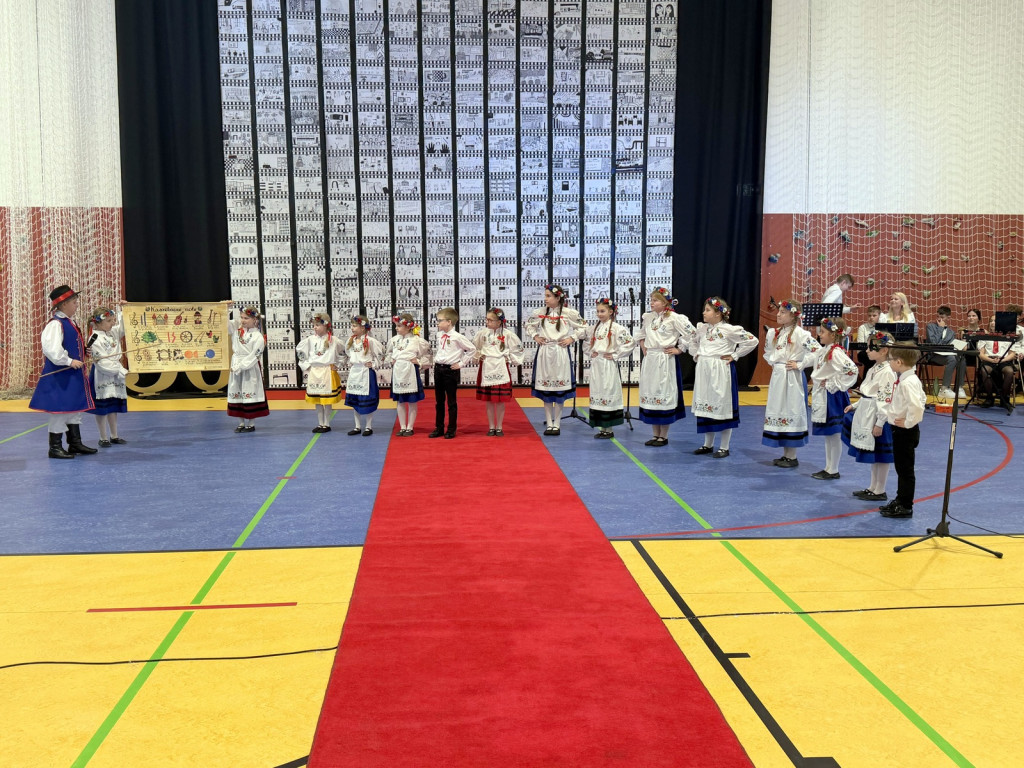 Nowy plac zabaw i 50-lecie nadania imienia SP nr 1