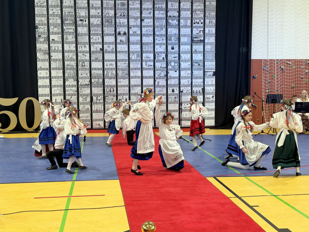 Nowy plac zabaw i 50-lecie nadania imienia SP nr 1