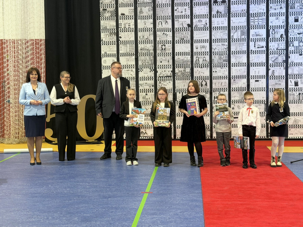 Nowy plac zabaw i 50-lecie nadania imienia SP nr 1