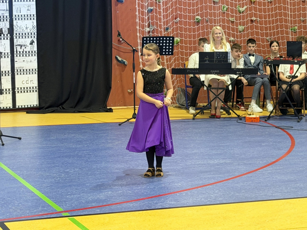 Nowy plac zabaw i 50-lecie nadania imienia SP nr 1