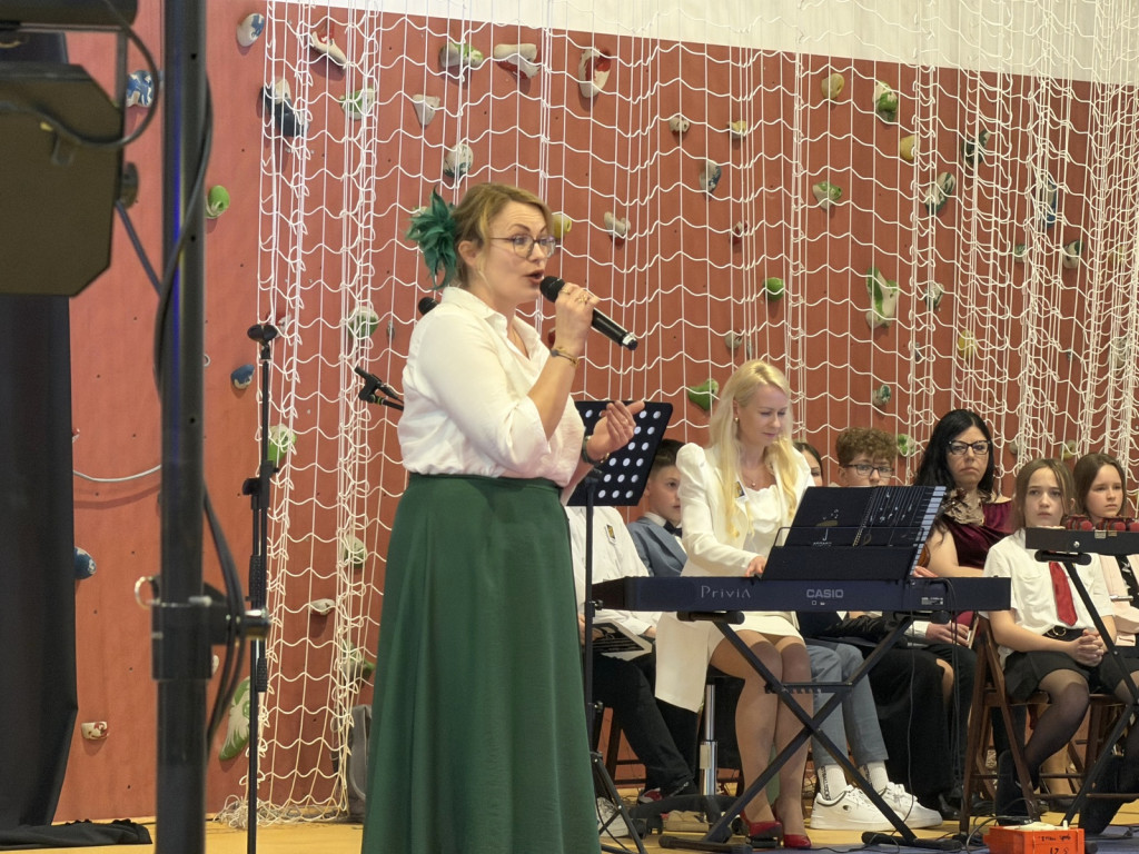 Nowy plac zabaw i 50-lecie nadania imienia SP nr 1