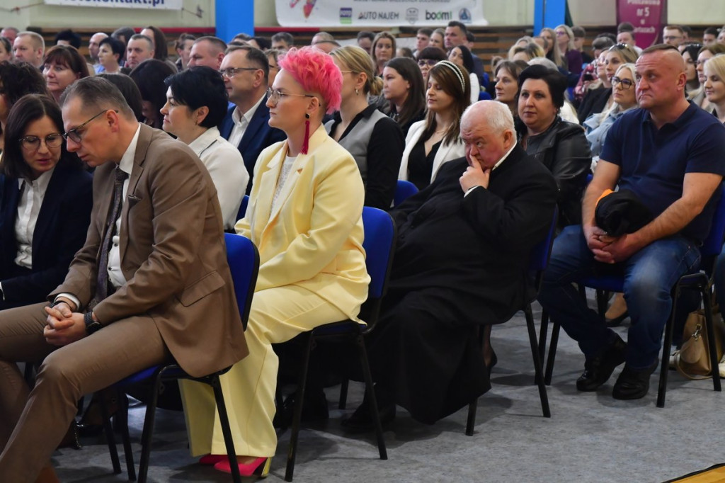 Ślubowanie w II LO w Kartuzach