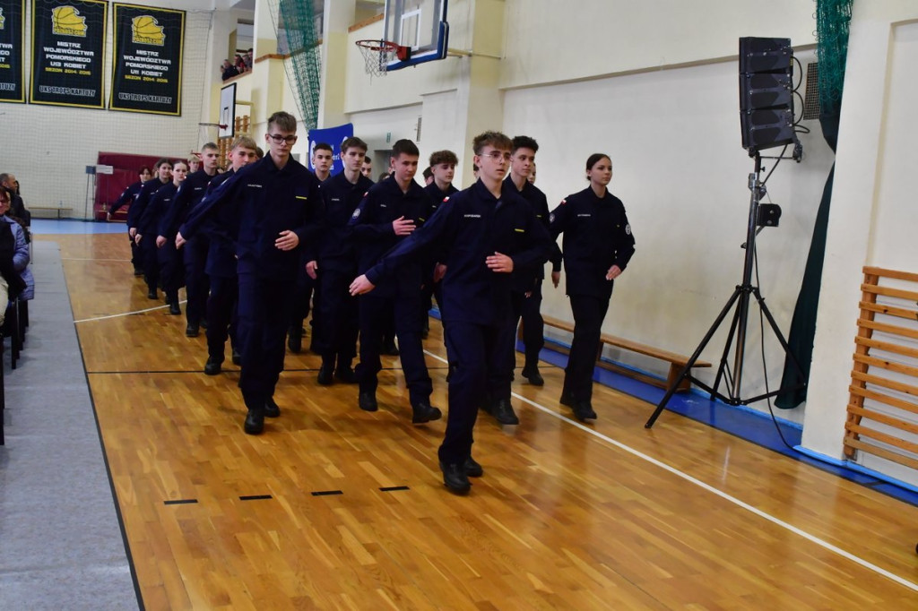 Ślubowanie w II LO w Kartuzach