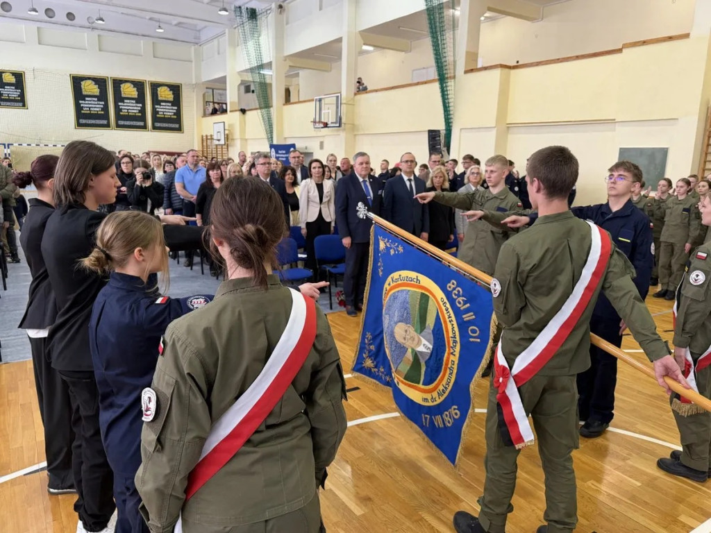 Ślubowanie w II LO w Kartuzach