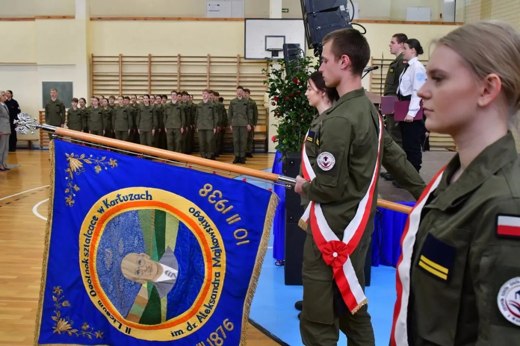 Ślubowanie w II LO w Kartuzach