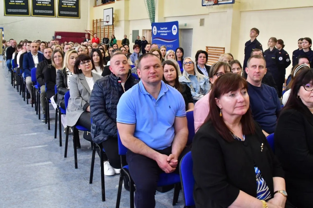 Ślubowanie w II LO w Kartuzach