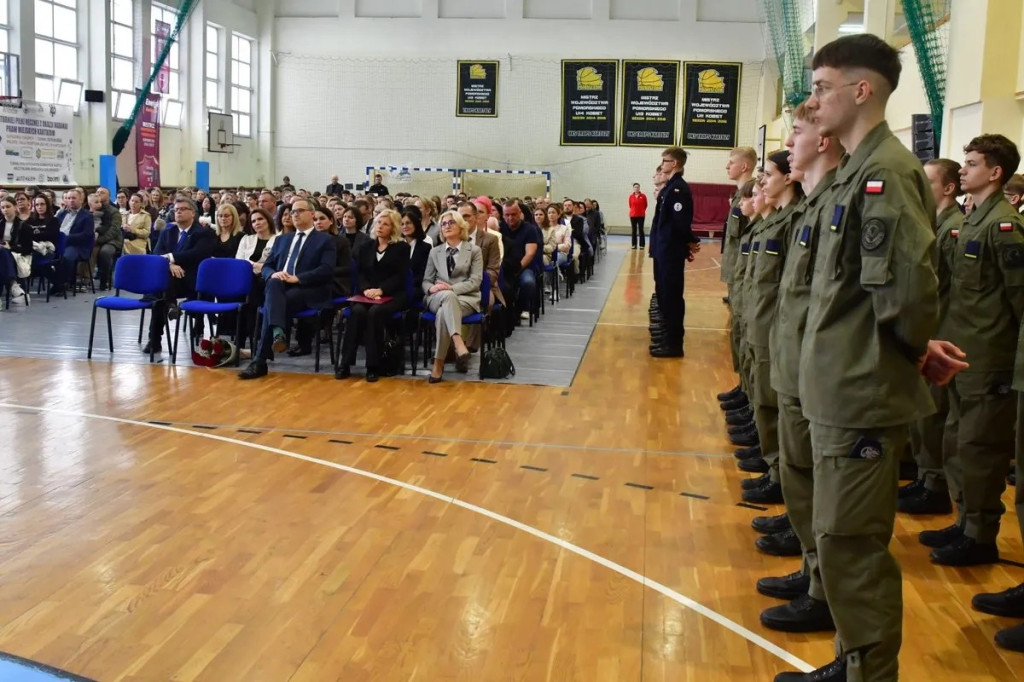 Ślubowanie w II LO w Kartuzach