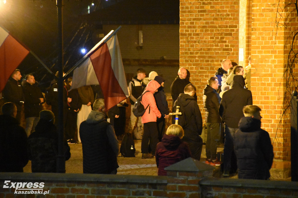 Ekstremalna Droga Krzyżowa w Sierakowicach