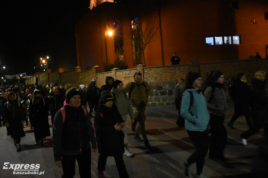 Ekstremalna Droga Krzyżowa w Sierakowicach