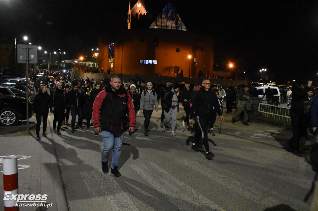 Ekstremalna Droga Krzyżowa w Sierakowicach