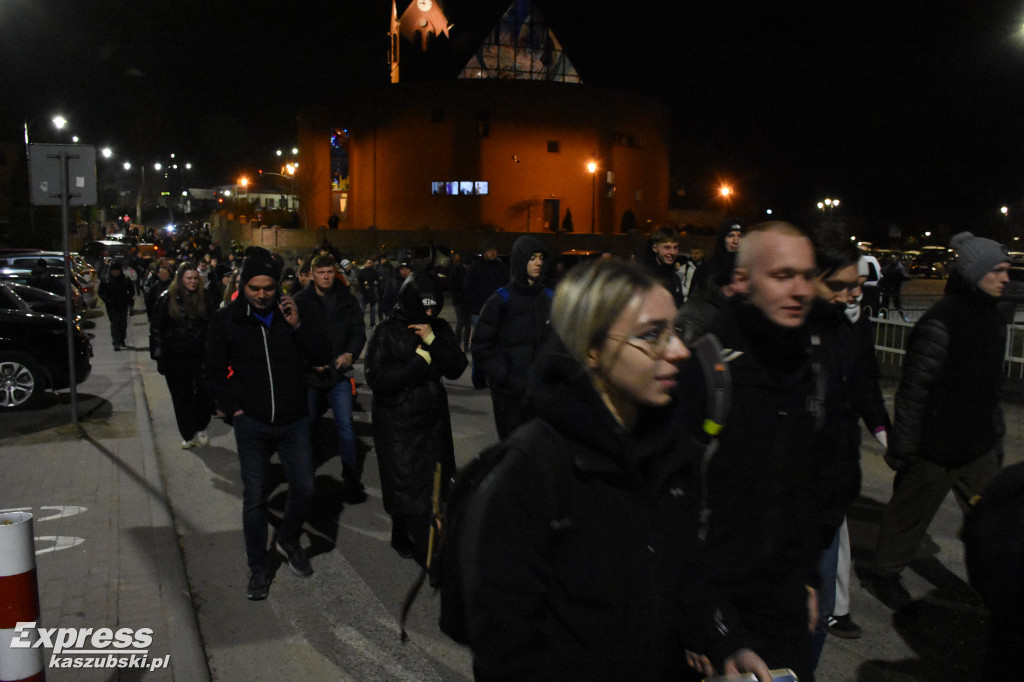 Ekstremalna Droga Krzyżowa w Sierakowicach