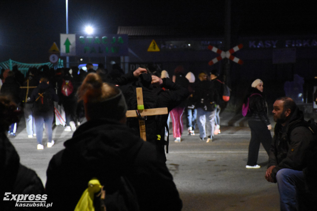 Ekstremalna Droga Krzyżowa w Sierakowicach