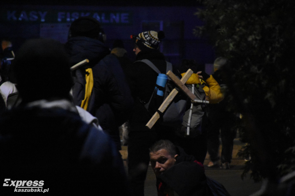 Ekstremalna Droga Krzyżowa w Sierakowicach