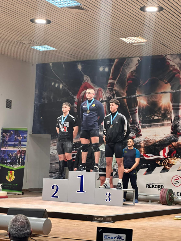 Zawodnicy Weightlifting Kiełpino w Ciechanowie