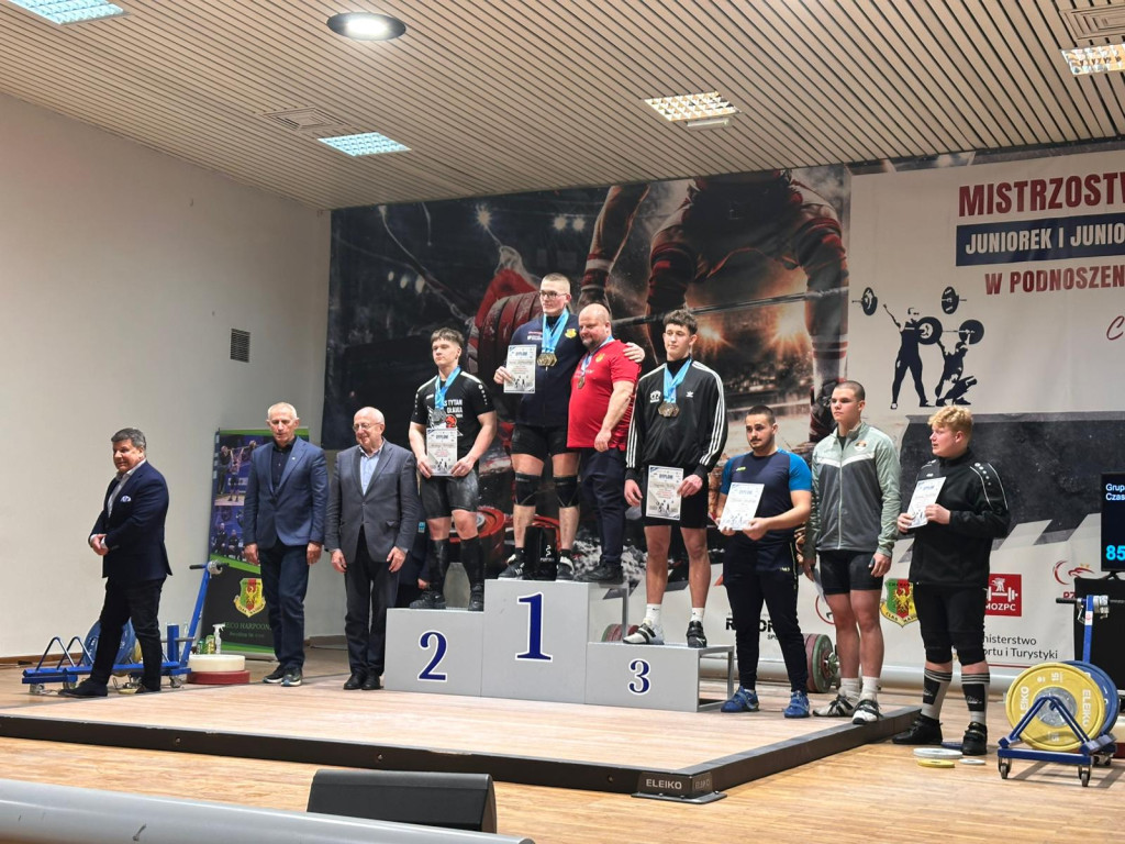 Zawodnicy Weightlifting Kiełpino w Ciechanowie