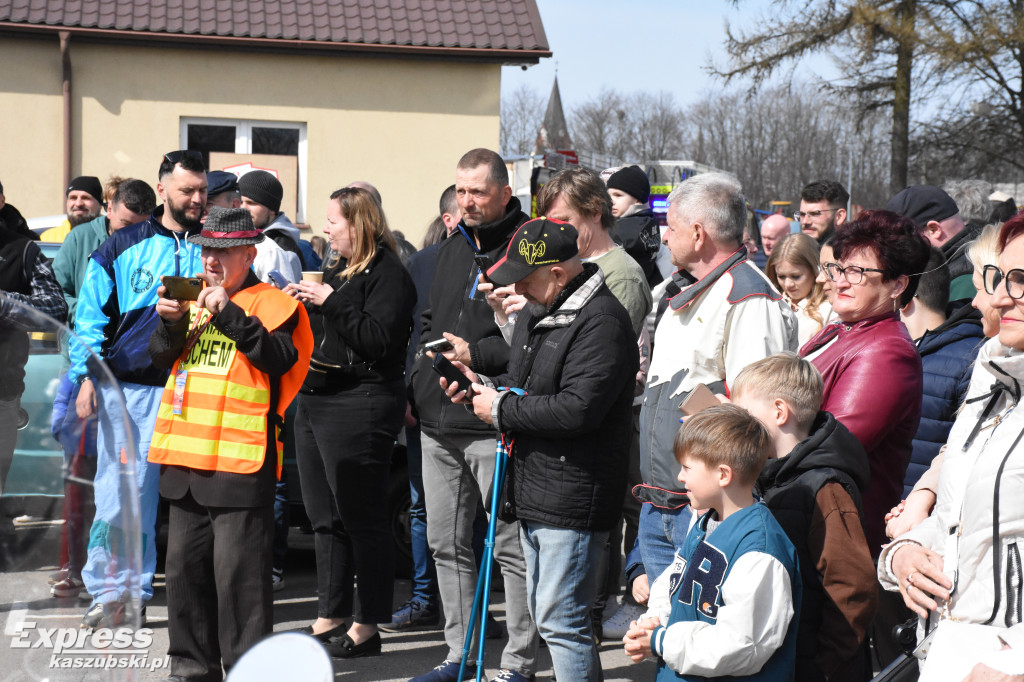 Otwarcie sezonu klasyków w Sierakowicach
