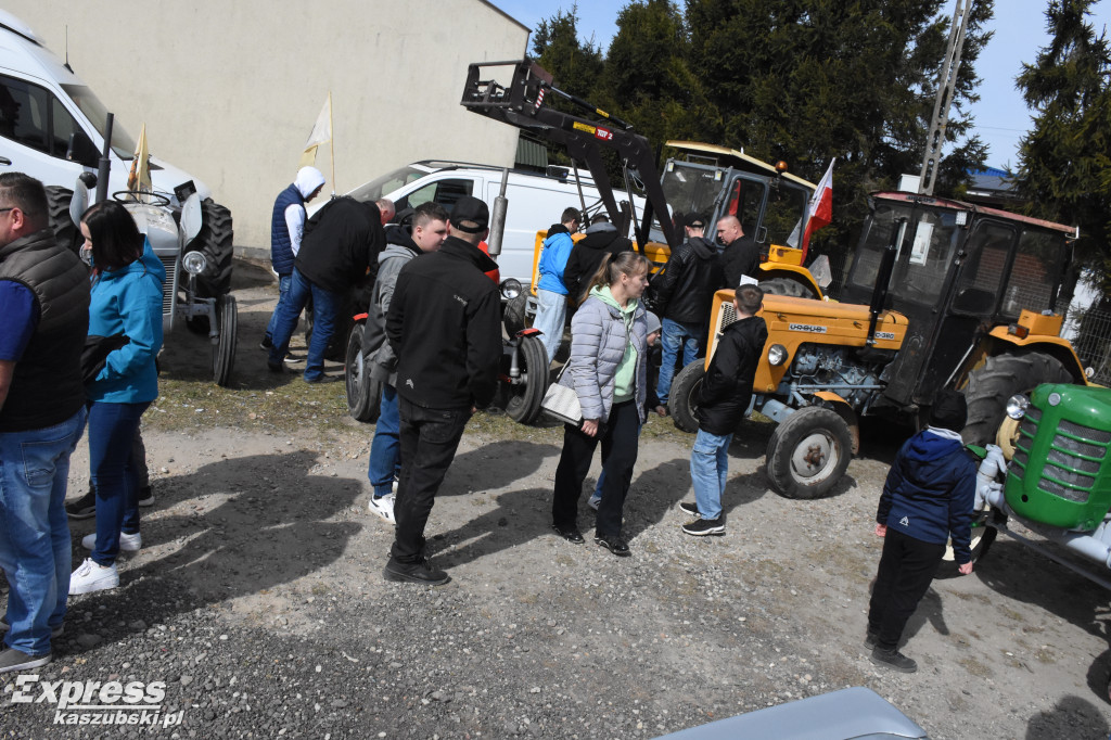 Otwarcie sezonu klasyków w Sierakowicach