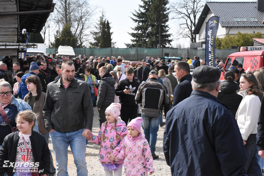 Otwarcie sezonu klasyków w Sierakowicach