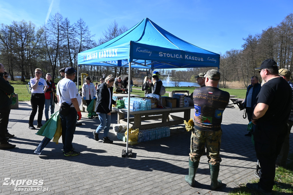 Akcja sprzątania kartuskich jezior