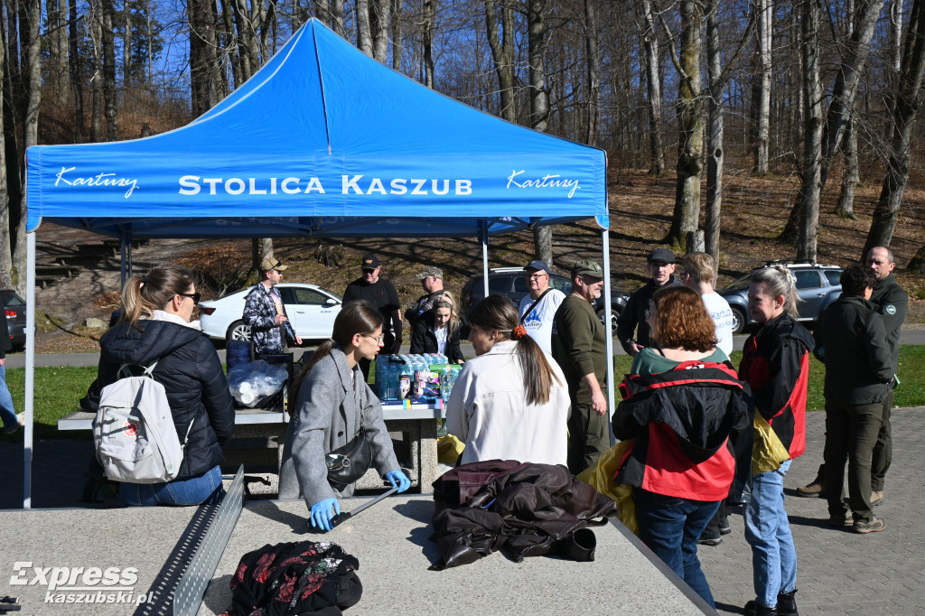 Akcja sprzątania kartuskich jezior