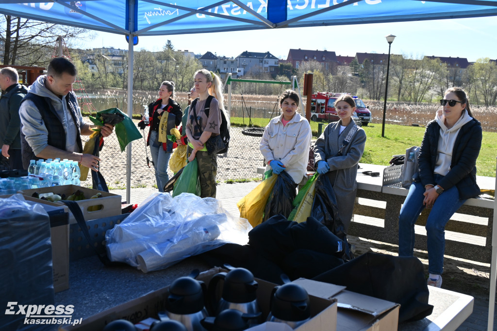 Akcja sprzątania kartuskich jezior