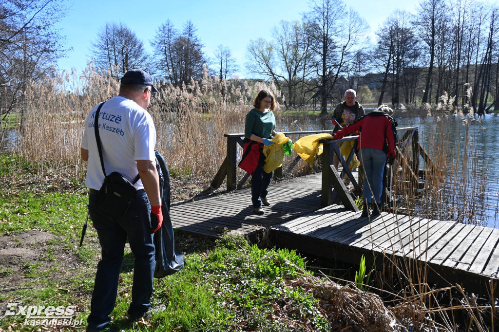 Akcja sprzątania kartuskich jezior