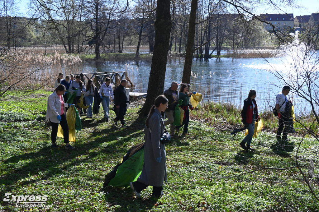 Akcja sprzątania kartuskich jezior