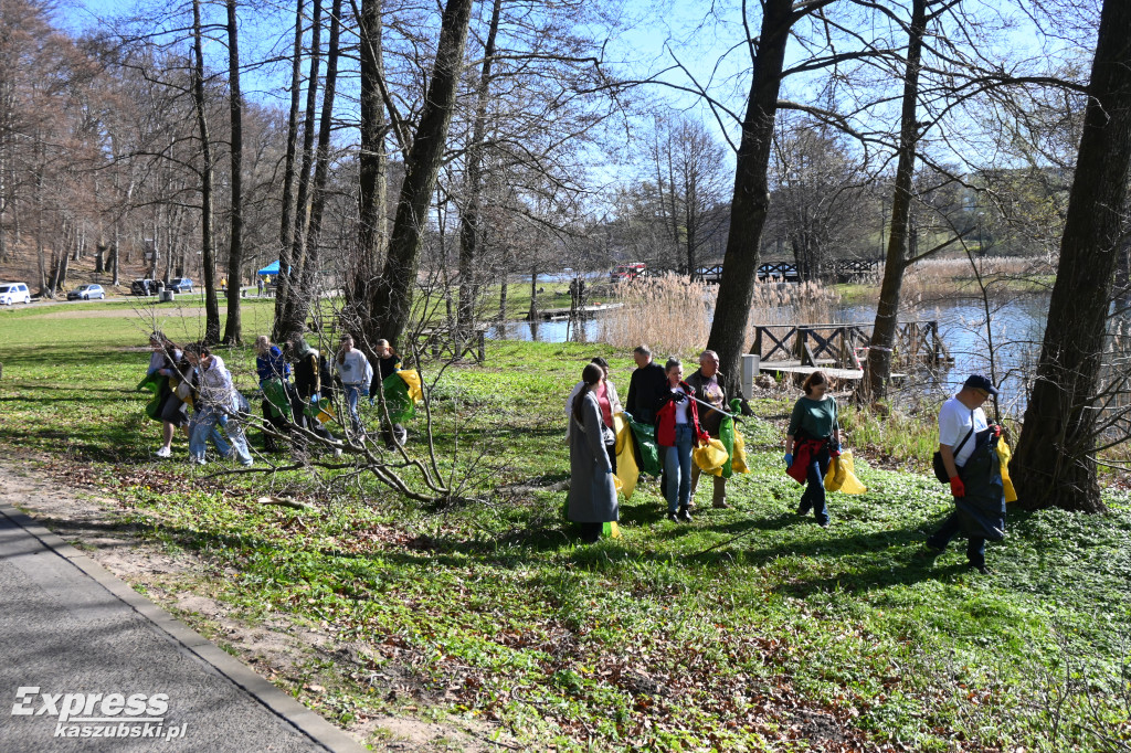 Akcja sprzątania kartuskich jezior